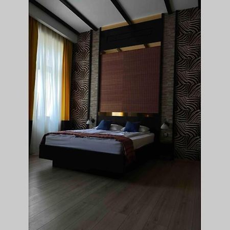 Safari Royal Apartment Nagyvárad Kültér fotó